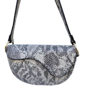 Street Level Snakeskin Saddle Baguette Bag NWOT – Chic Trendy Shoulder Purse
